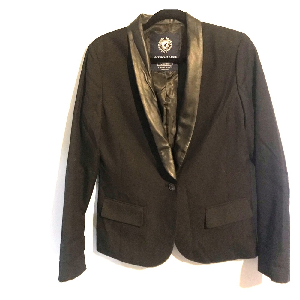 4/$25 American Eagle faux leather trim blazer